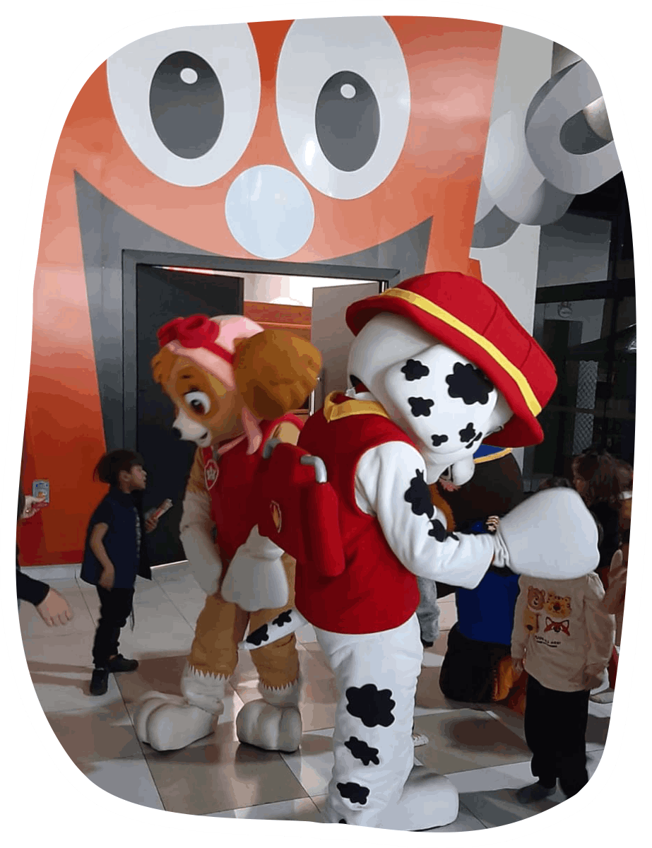 Personagens - Buffet Fábrica da Alegria